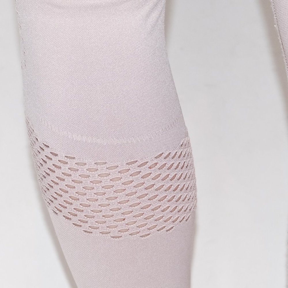 VARLEY Justin Perforated Blush Pink Knit Leggings - Picture 6 of 6